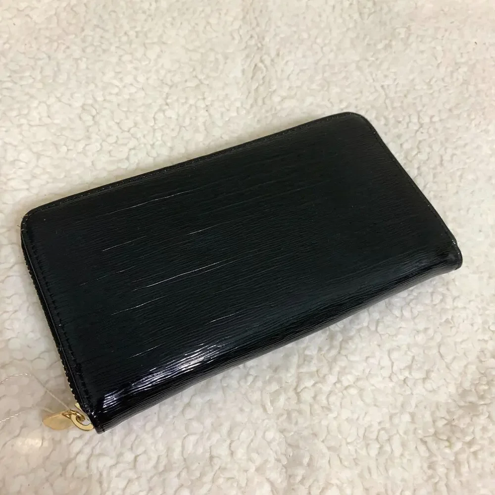 Black Wavy Texture Striated Patent Leather Zip Around Continental Clutch Wallet